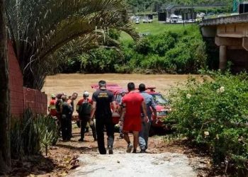 Encontrado carro que pode ser de jovem poços-caldense que caiu em rio
