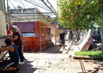 Fim: trailers de lanche começam a ser desmontados em Poços de Caldas