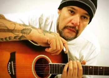 Morre vocalista da banda O Surto  