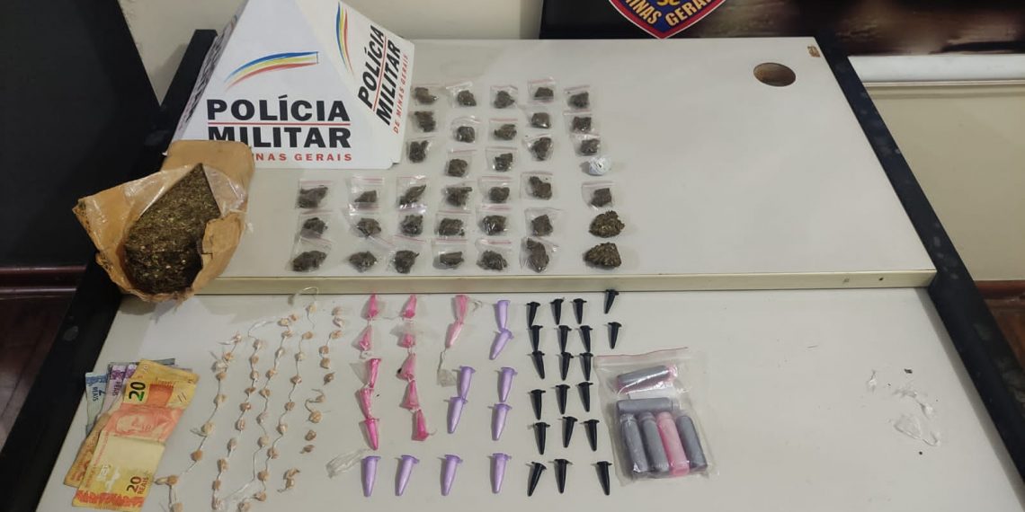 Adolescente e drogas são apreendidos em operação da PM em Poços