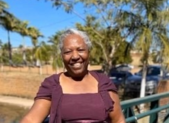 Idosa morta em tiroteio é sepultada neste sábado