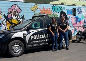 Policiais civis visitam escolas em ação educativa e preventiva em Poços de Caldas