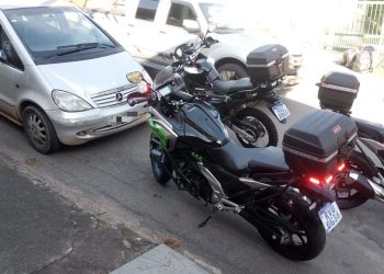Carro que fugiu de abordagem e quase atropelou agentes é apreendido pelo Demutran de Poços