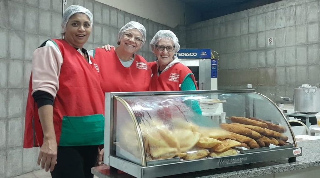 Festa de Santo Expedito segue até domingo em Poços