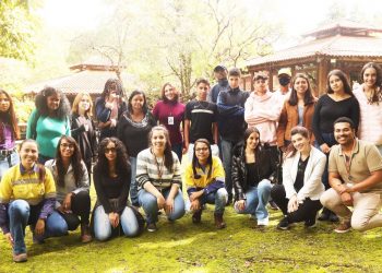 Jovens atendidos pela Abaco e Associação Bem-Viver participam do Alcoa de Portas Abertas