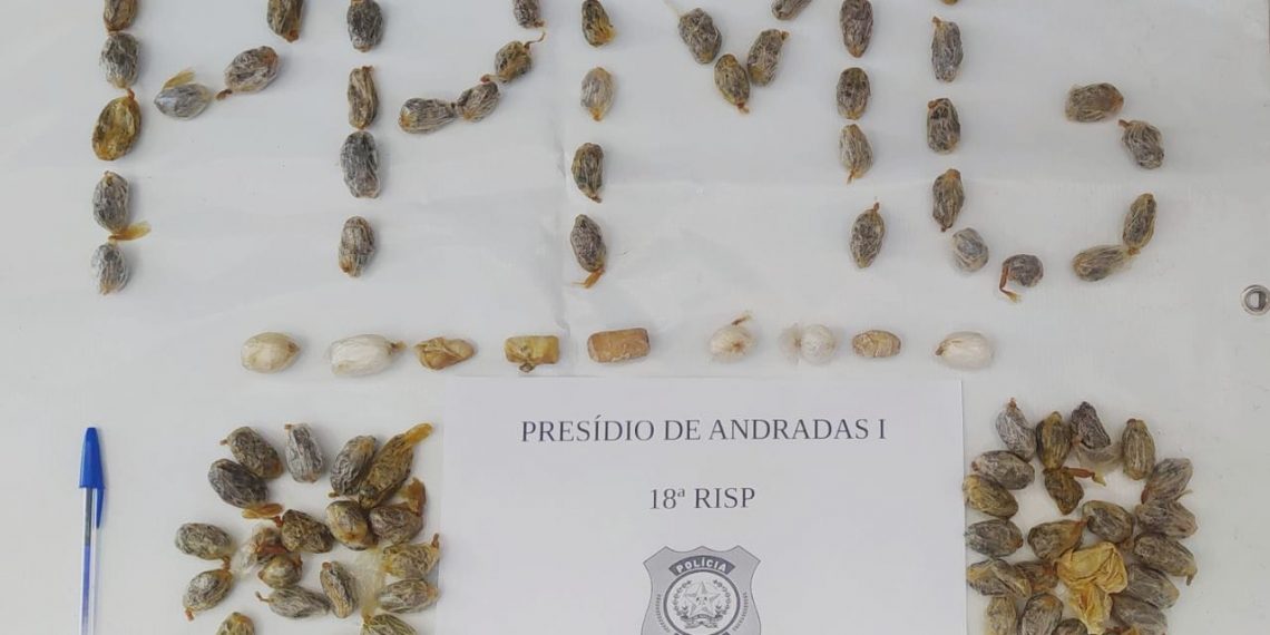 Drogas são encontradas em intestino de detento em Andradas