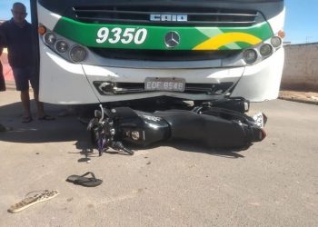 Jovem morre em acidente envolvendo motocicleta e ônibus em Rio Pardo