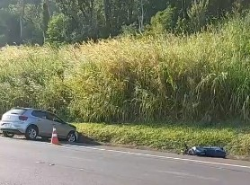 Acidente mata motociclista e duas pessoas ficam feridas