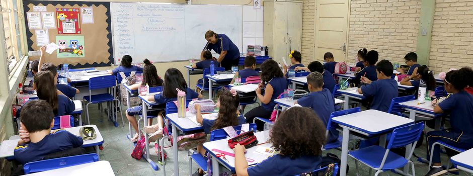 Rede estadual de ensino terá concurso público com mais 19 mil vagas em Minas Gerais