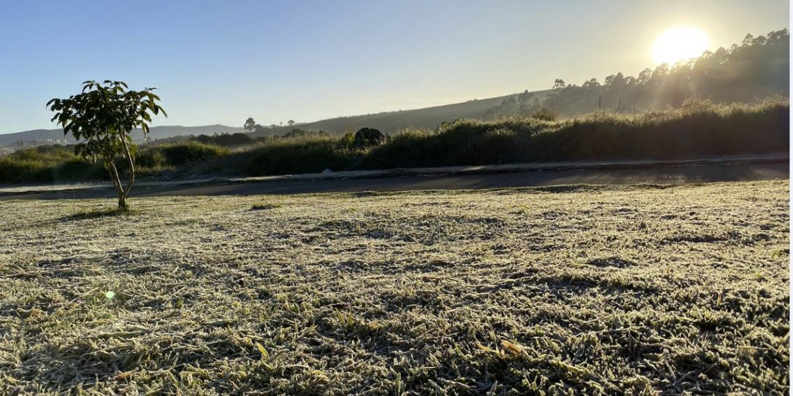 Com previsão de 2 °C para os próximos dias, Defesa Civil orienta a população sobre chegada de frente fria