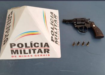 Homem é preso após efetuar disparo no centro de Poços