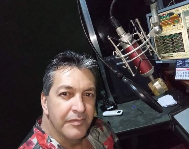 Locutor que esfaqueou ex-companheira e filho é procurado pela Polícia