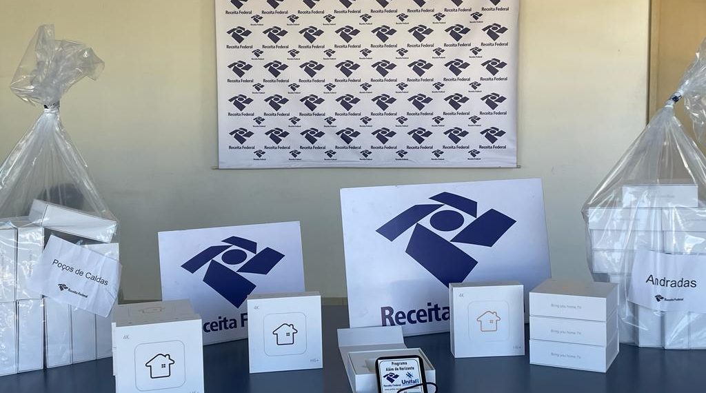 Minicomputadores são doados para prefeituras da região