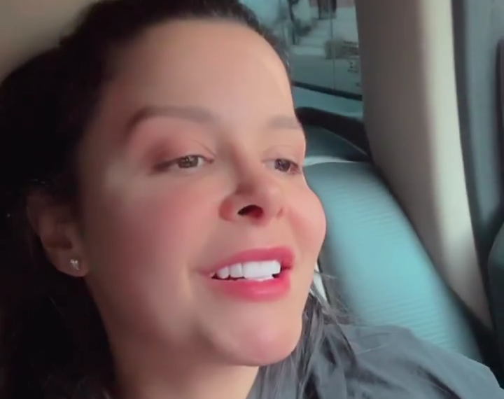 Cantora Maraisa registra momentos em Poços de Caldas