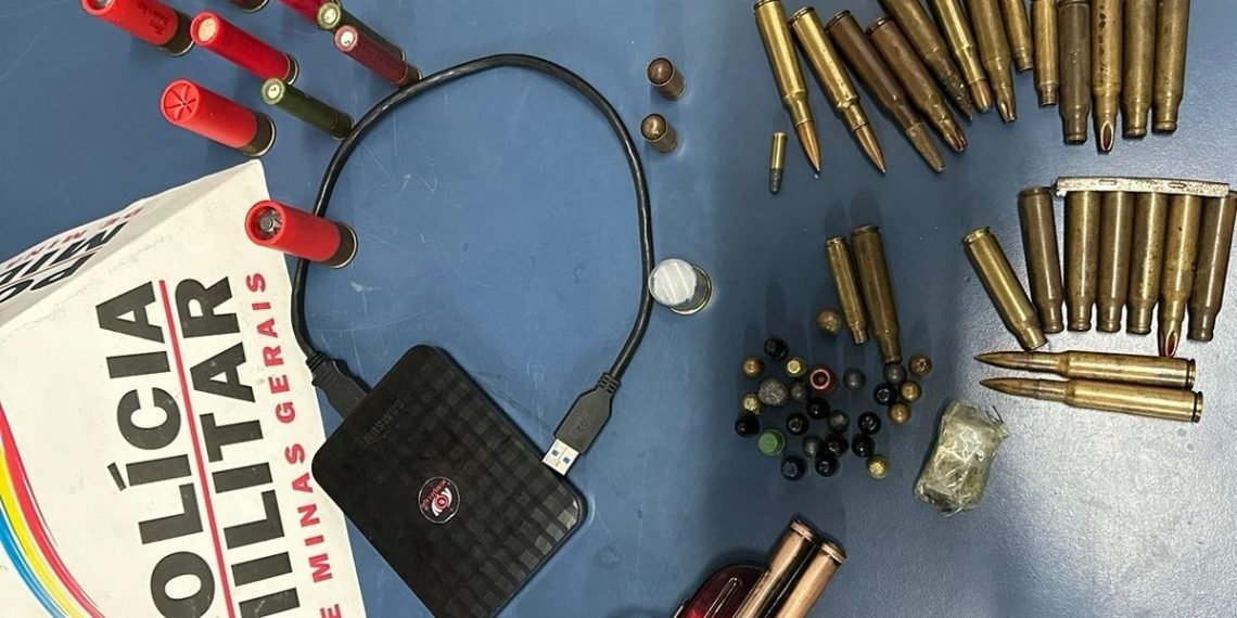 Homem é preso após furtar munições de CAC em Poços