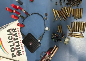 Homem é preso após furtar munições de CAC em Poços