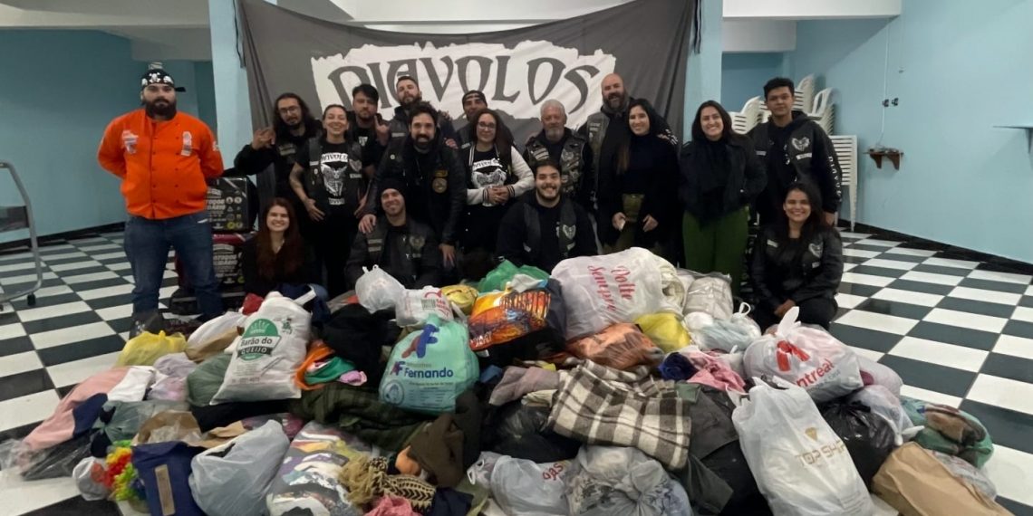 Motoclube de Poços arrecada 1127 itens em campanha de agasalho
