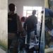 Bandido fica entalado de cueca por seis horas em janela após tentar furtar mercearia no Sul de Minas
