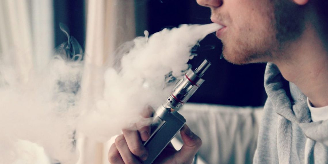 Saúde promove campanha contra o uso do cigarro eletrônico