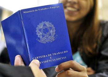 Câmara aprova nova multa para empresa que não paga salário igual a mulheres e homens na mesma função