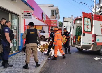 Mãe e filha são atropeladas por uma motocicleta no centro de Andradas