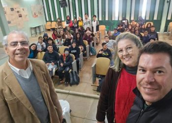 Lançamento de livro terá renda revertida para escola da zona sul de Poços de Caldas