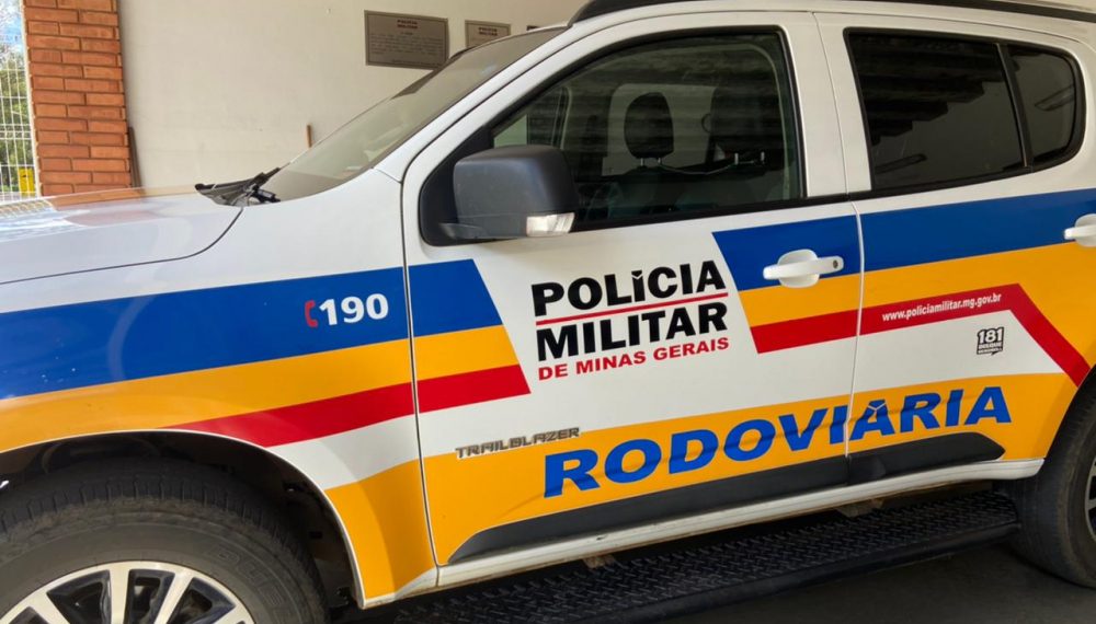 Foragido por não pagar pensão alimentícia é preso em blitz da PMR em Poços