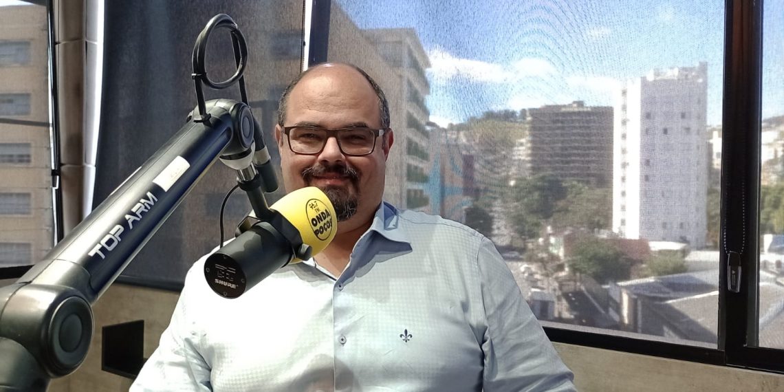 Onda Poços recebe vice-governador de Minas Gerais Professor Mateus