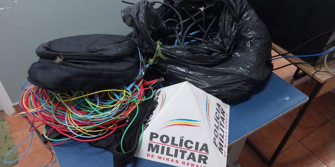 Homem é preso após furto de fiação em Poços