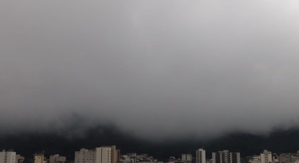 Alerta amarelo de acumulado de chuva é emitido para Poços