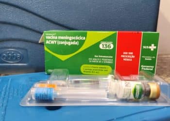 Vacina meningocócica ACWY é disponibilizada para novo grupo em Poços
