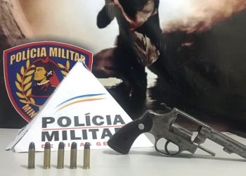 Adolescente é apreendido após disparos de arma de fogo na zona oeste de Poços