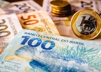 Benefício de até R$1.320 é pago a trabalhadores nesta quinta