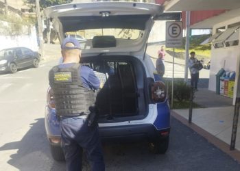 Homem é preso em flagrante por quebrar vidros no Restaurante Popular em Poços de Caldas