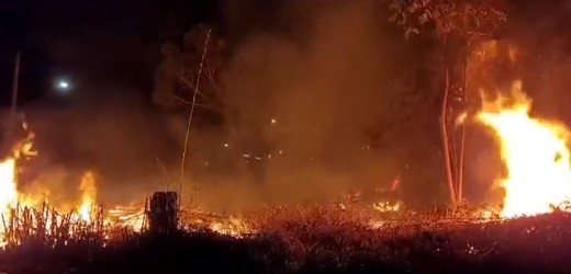 Incêndio consome 10 mil metros quadrados de vegetação na zona leste de Poços de Caldas