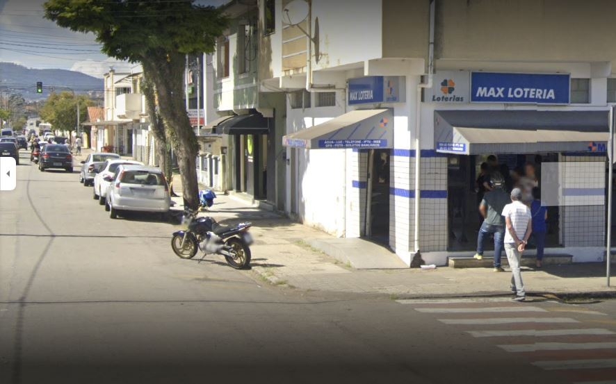 Criminosos rendem dono de padaria e levam malote com dinheiro em Poços de Caldas