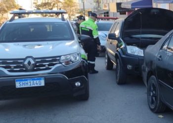 Mulher é presa com veículo adulterado em Poços de Caldas