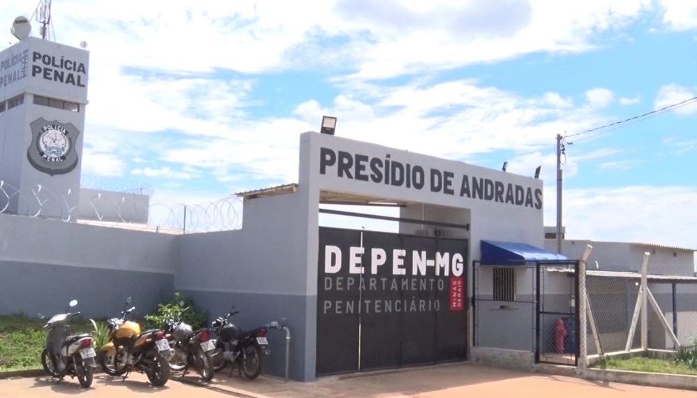 Professor é preso por repassar drogas a detentos no presídio de Andradas