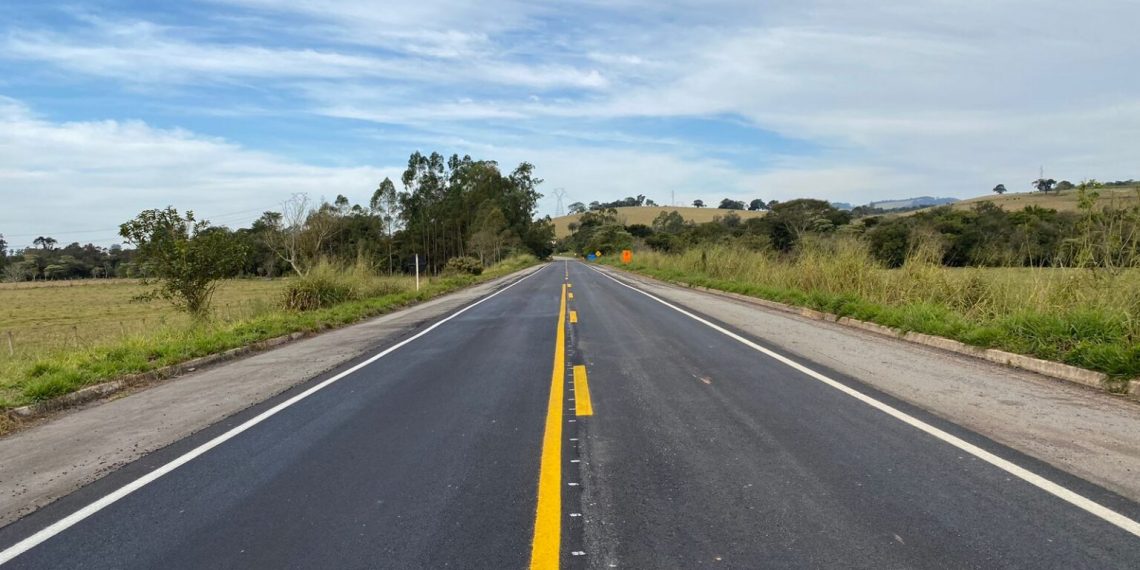 Contorno de Santa Rita de Caldas recebe manutenção no pavimento