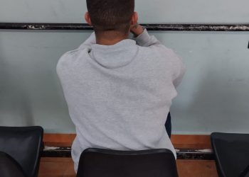 Homem é preso pela Polícia Militar após assaltar farmácia em Poços de Caldas