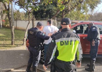 Empresário é preso por direção perigosa e desobediência em Poços de Caldas