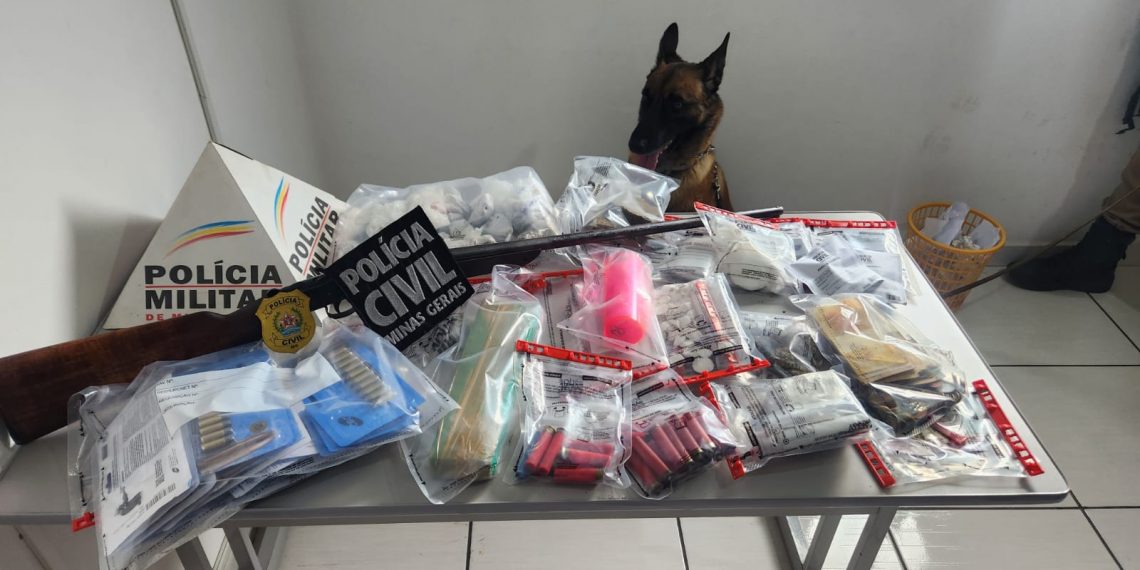 Após prisão de casal por tráfico, PM e PC localizam mais drogas e armas em residência