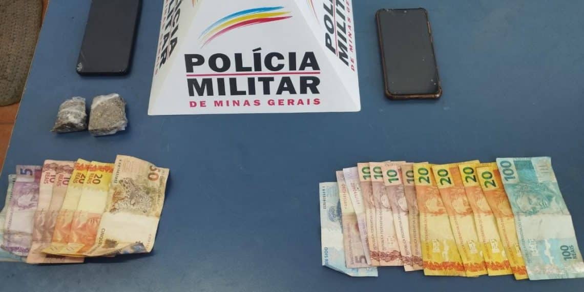 PM prende mulher e apreende adolescente por tráfico de drogas em Poços de Caldas