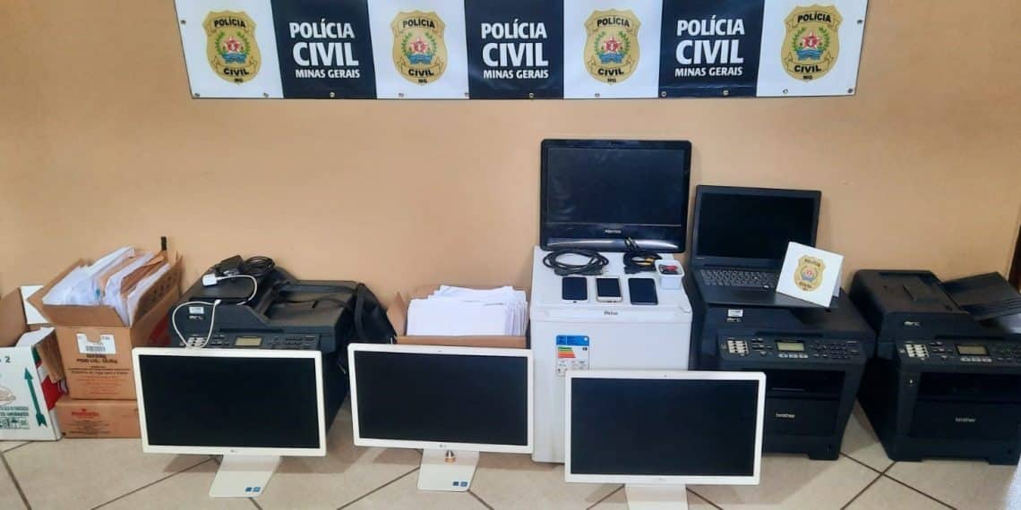 Polícia Civil cumpre mandados contra imobiliária envolvida em estelionato no Sul de Minas