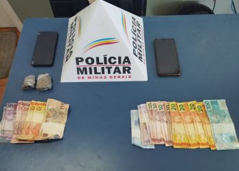 Um adolescente é apreendido e mulher presa suspeitos de tráfico de drogas em Poços