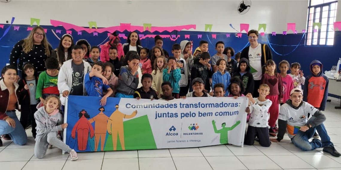 Alcoa realiza ação de voluntariado na Casa do Caminho, em Poços de Caldas