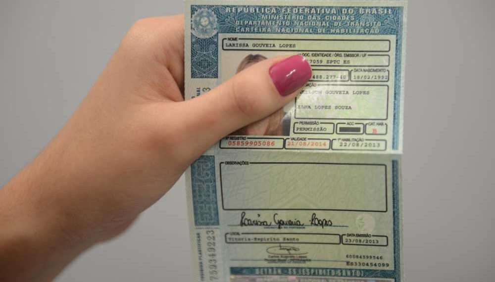 Desbloqueio de CNH e cancelamento de prontuário de condutor podem ser feitos de forma on-line