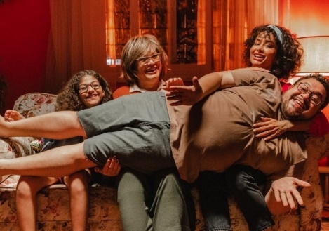 Cine Marquise Ultravisão: Comédia “Um Dia Cinco Estrelas” com Nany People estreia em Poços nesta quinta