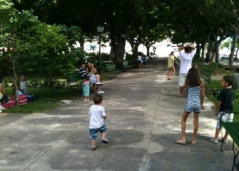 PM tranquiliza sociedade após circulação de áudios sobre sequestros de crianças em praça e shoppings de MG