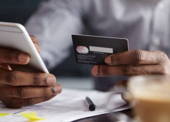 Procon Poços de Caldas alerta consumidores sobre fraudes em compras na internet